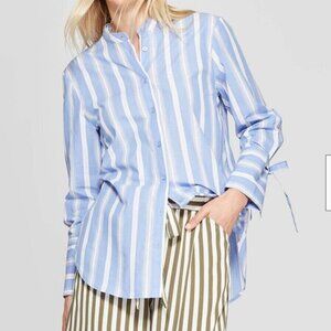 Who What Wear Blue & White Striped Button Up Shirt Size M
